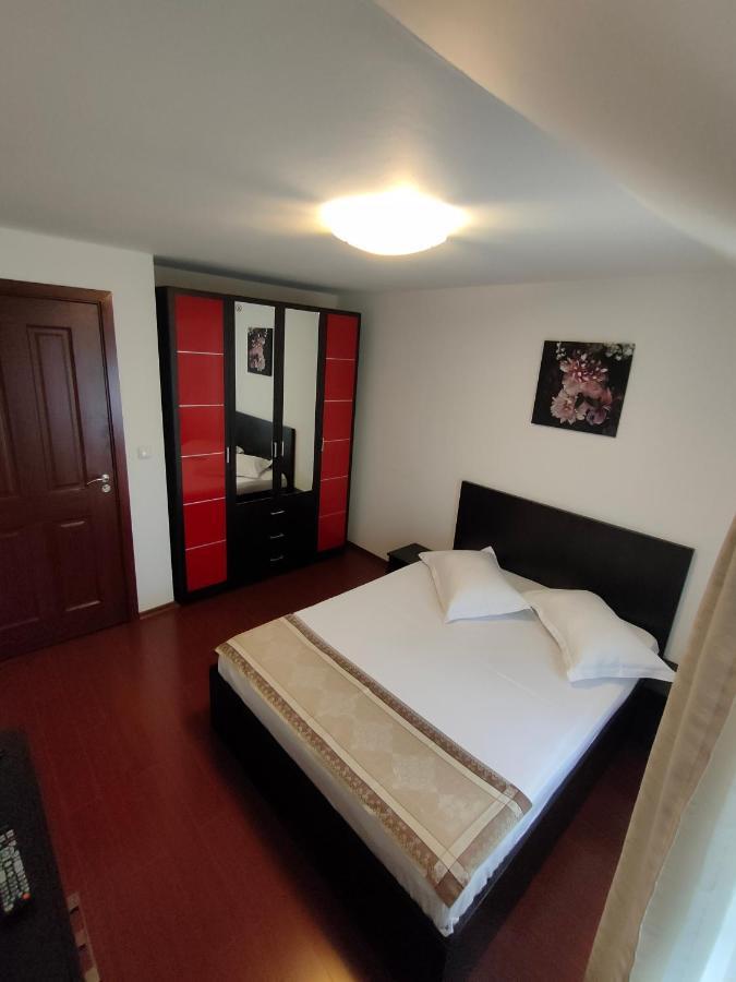 "Apartament"-Casa Genius 플로이에슈티 외부 사진