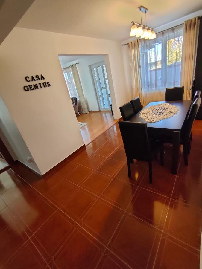 "Apartament"-Casa Genius 플로이에슈티 외부 사진